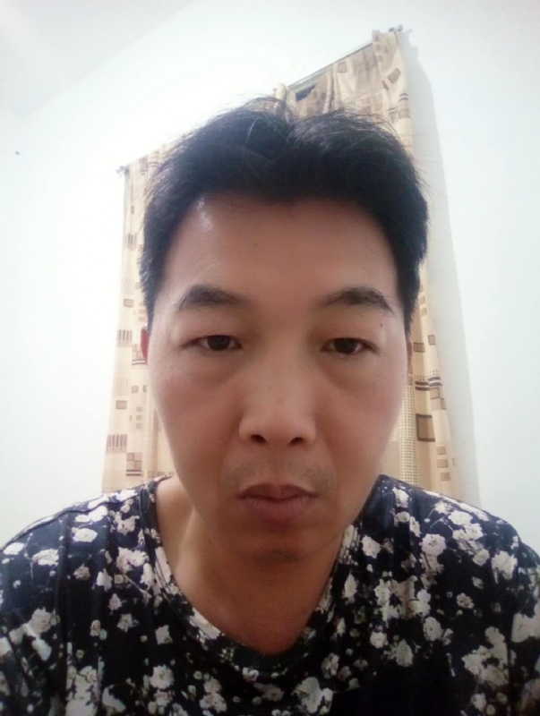 繁华哀伤的第一张照片--顺昌婚介网