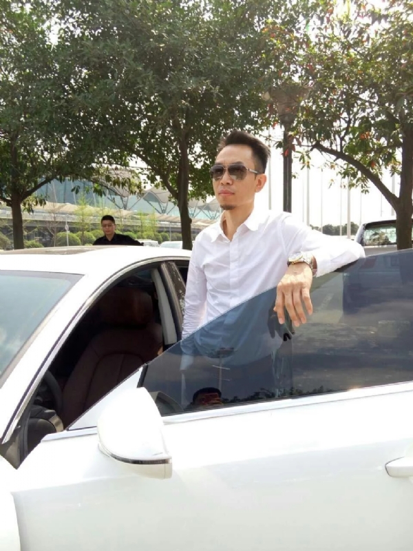 杨岳的第一张照片--顺昌婚介网