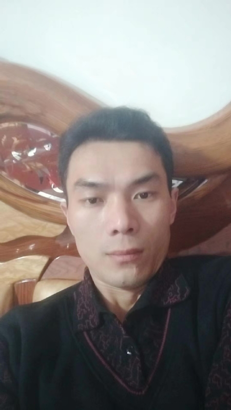 错把真心喂了狗的第四张照片--顺昌婚介网