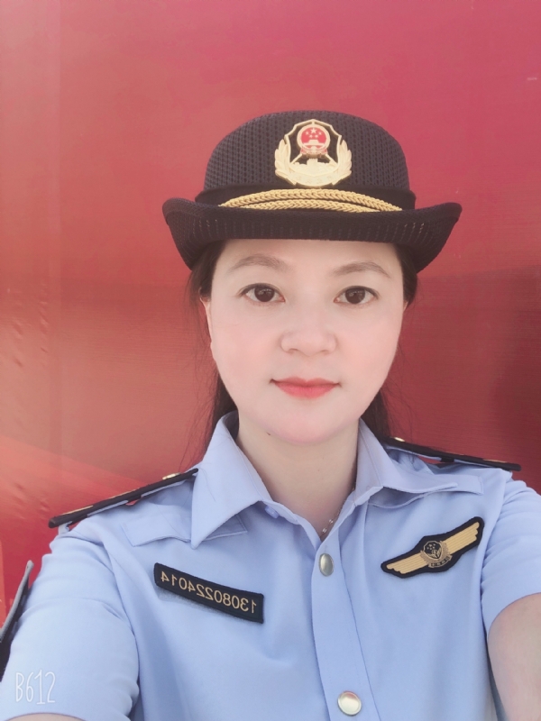 明明的第一张照片--顺昌婚介网
