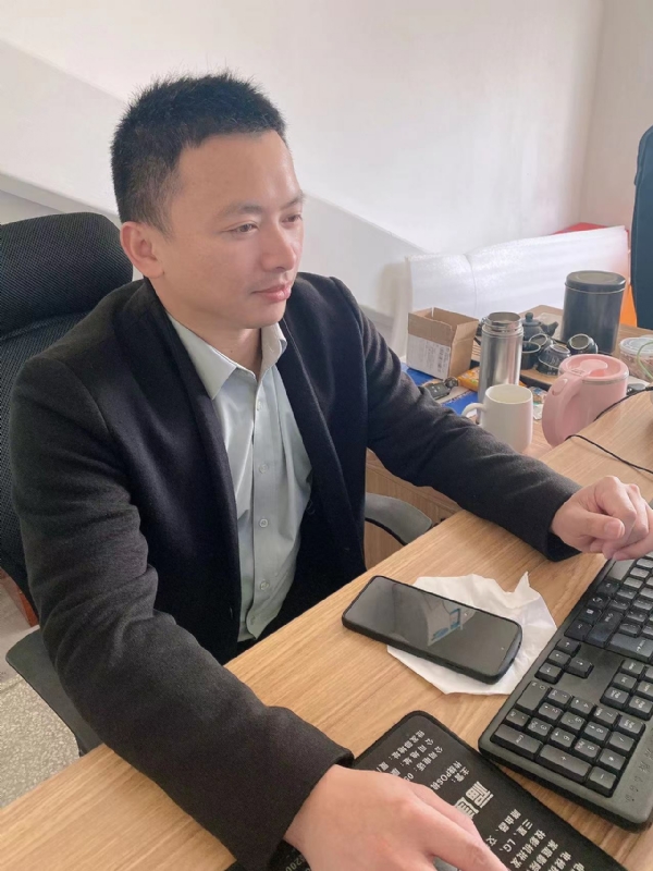 落叶知秋的第一张照片--顺昌婚介网