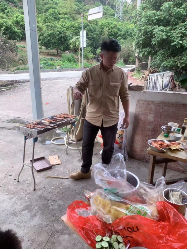 你黑我哟的第一张照片--顺昌婚介网