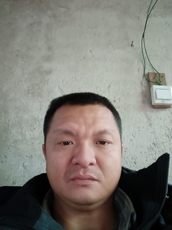 兰成龙的第三张照片--顺昌婚介网