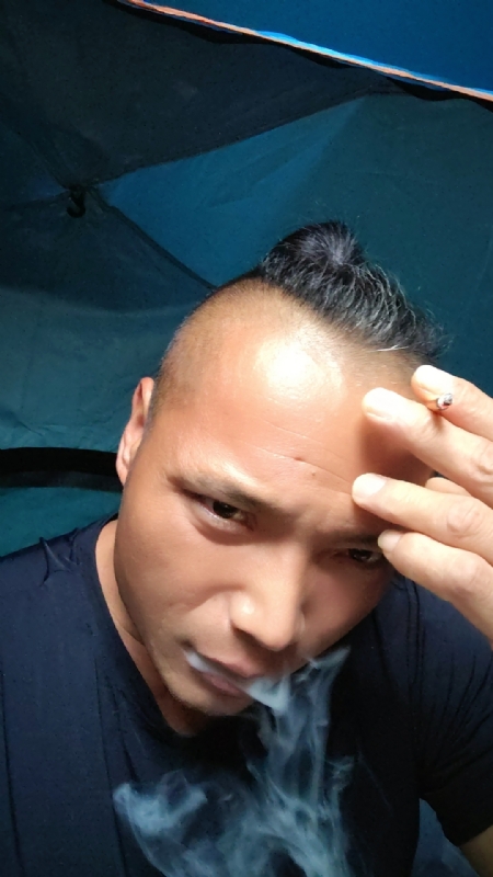伯爵的第四张照片--顺昌婚介网